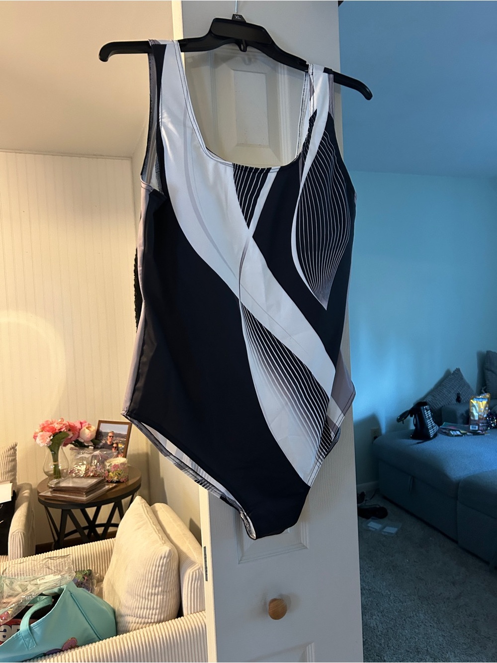 Scoop Neck One-Piece Swimsuit in Navy/White